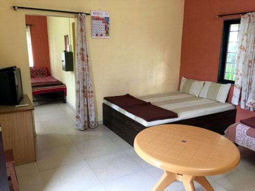 Mtdc Approved Mohiniraj Guest House Nashik Exterior foto